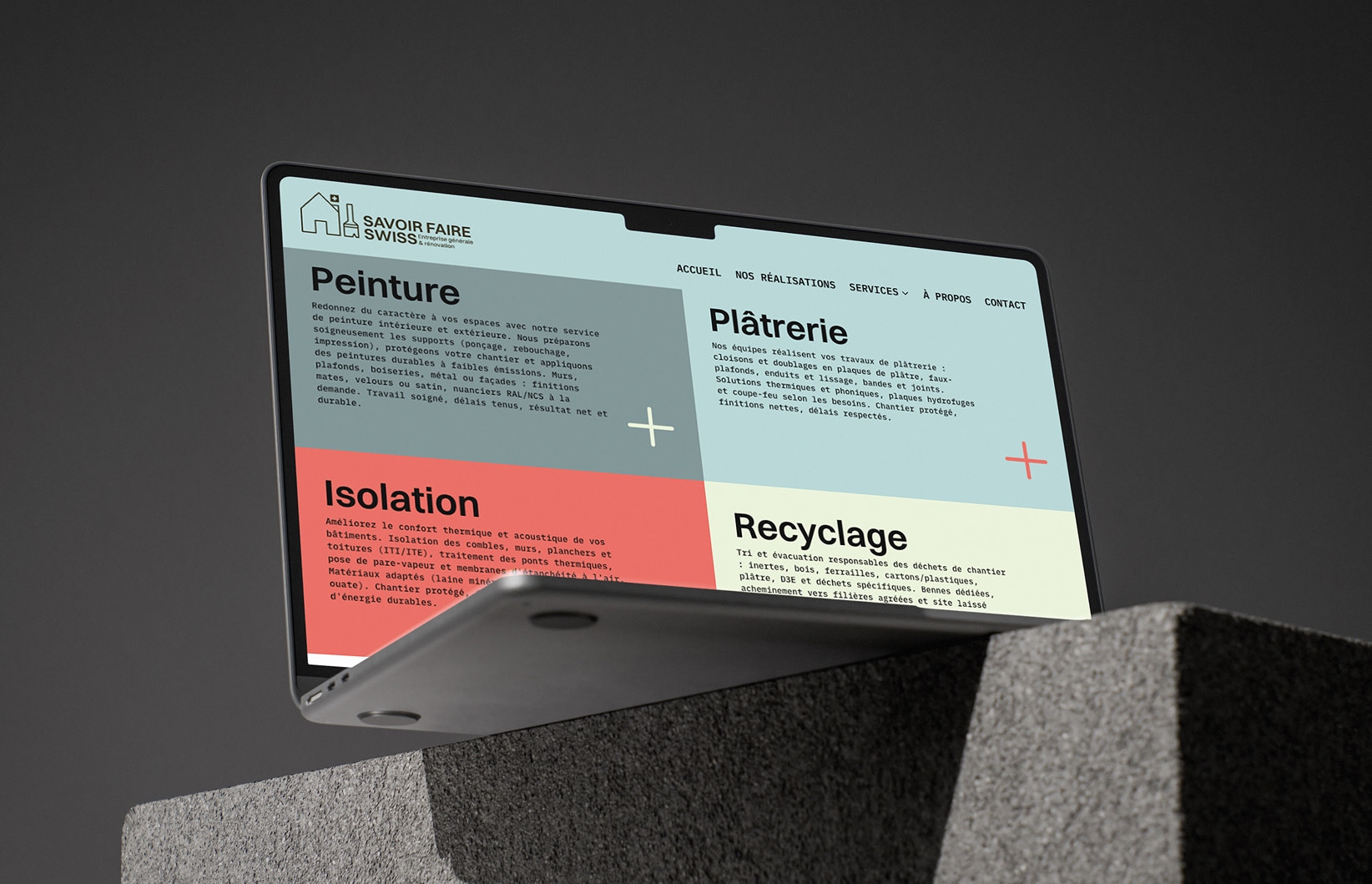 Présentation des services Savoir Faire Swiss sur un ordinateur portable.